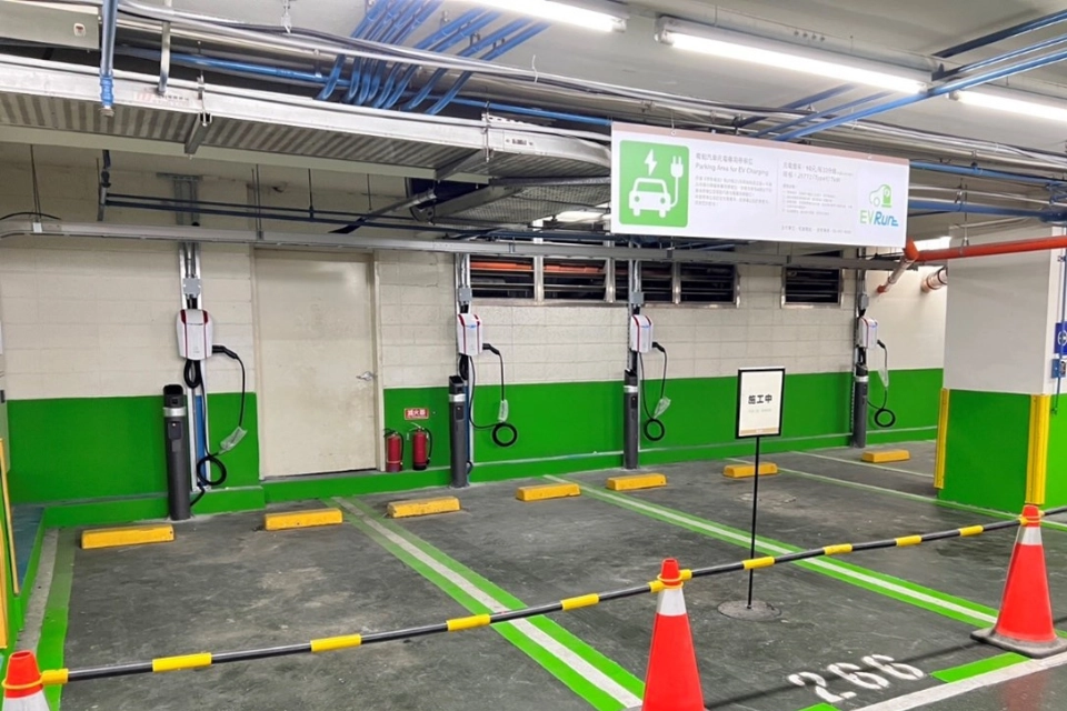 新光三越信義A8