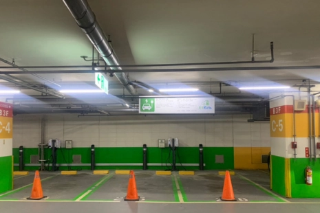 新光三越台南小西門