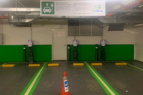 新光三越高雄左營